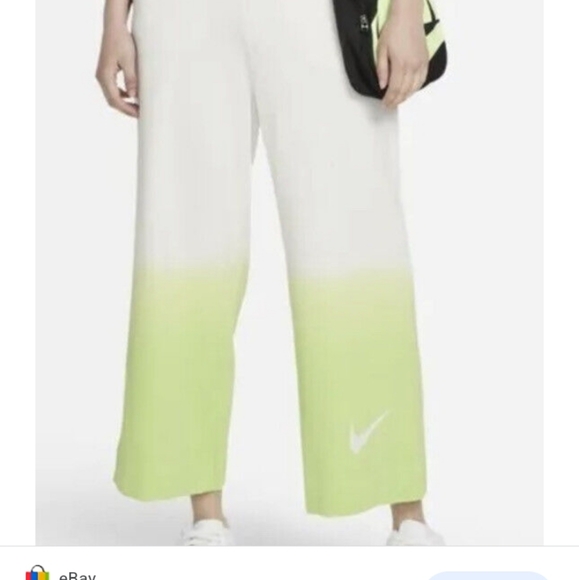 Nike jumpsuit - Picture 2 of 6